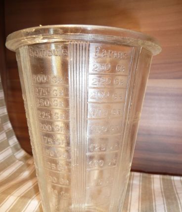 Verre mesureur gradué vintage France et étranger
