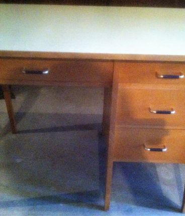 Joli petit bureau enfant années 50-60
