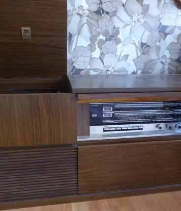 Meuble Hifi radio et platine