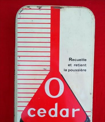 Jolie boite publicitaire en tôle O-Cedar n°13 (vide)