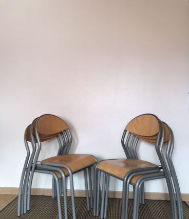 Chaises type écoliers 