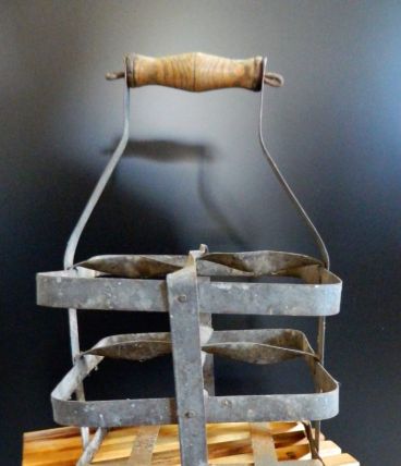 CASIER ZINC ET BOIS POUR  4 BOUTEILLES