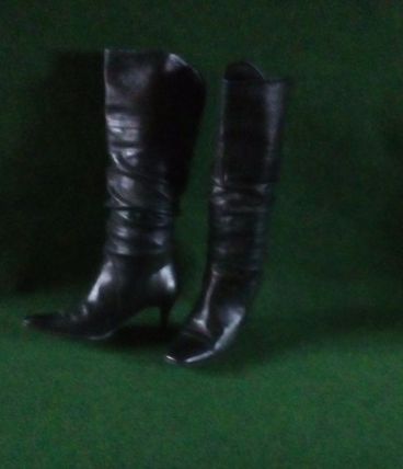 Bottes à talons en cuir noir taille 37 
