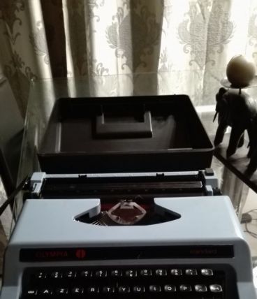 Machine à écrire olympia