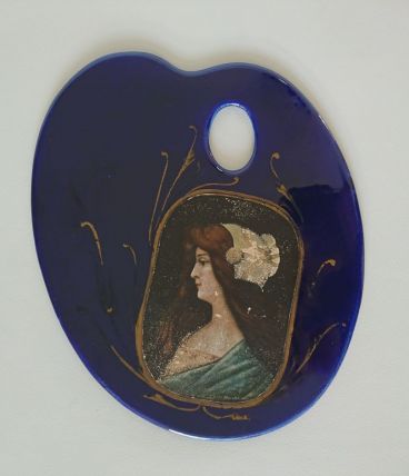 Dessous de plat Palette de peintre en faïence Art Nouveau