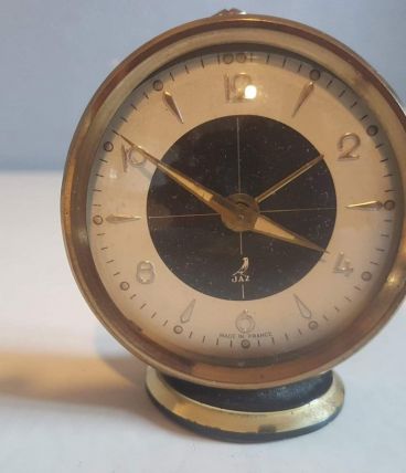 petit réveil Jaz noir et doré vintage qui fonctionne