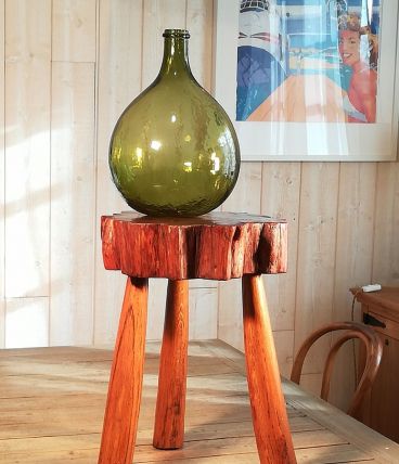 Bout de canapé tripode