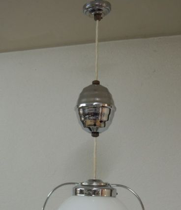 Suspension globe monte et baisse