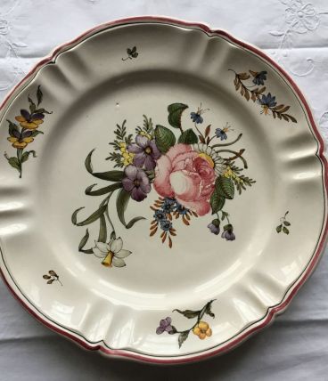 Assiette décorative de Moustier 