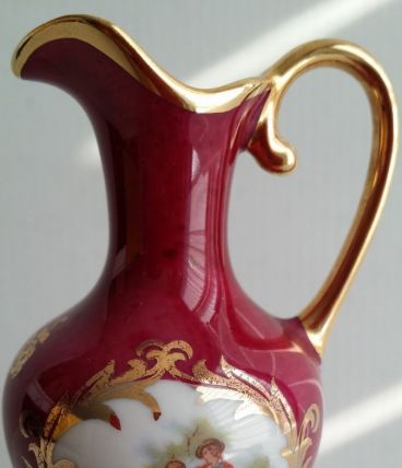 petit pichet broc porcelaine scene galante Fragonard