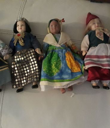 LOT DE 22 POUPEES PORCELAINE ARTICULLES COSTUMES PAYS 