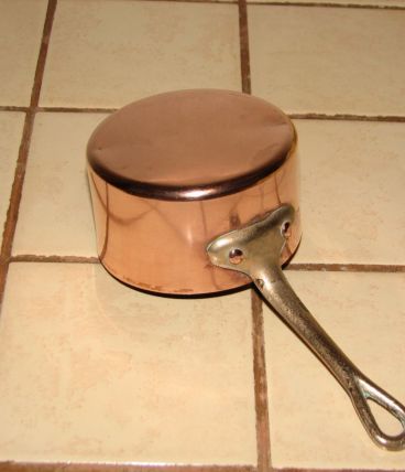 petite casserole ancienne  en cuivre