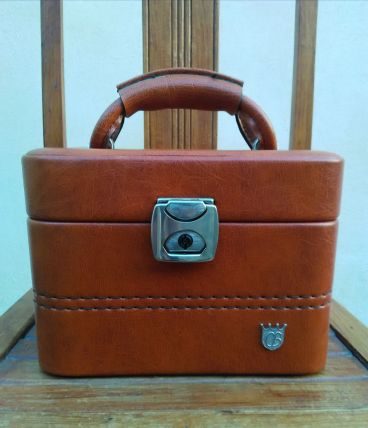 Vanity en vinyle marron 