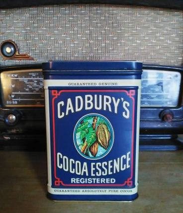 Boite publicitaire en tôle "Cadbury's cocoa essence" - Engla