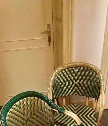 Lot 2 fauteuils vintage rotin bistrot