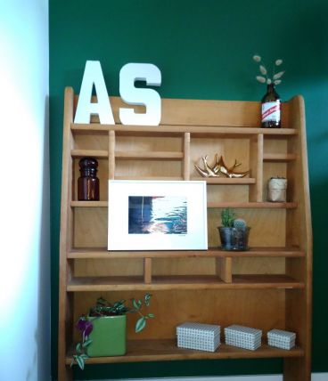 Étagère casiers cabinet curiosités