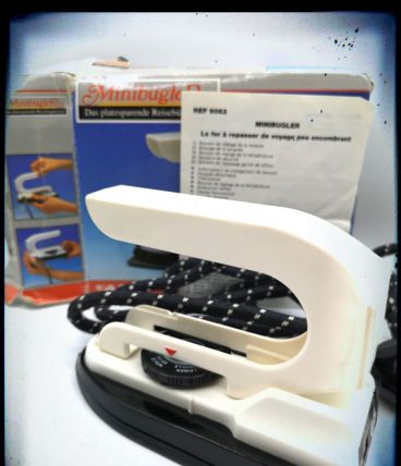 Fer à repasser de voyage vintage