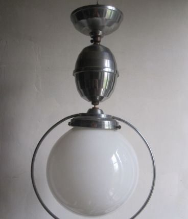 Suspension monte et baisse globe opaline blanche 