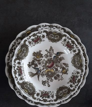 Lot de 2 assiettes Porcelaine Ridgway Staffordshire Windsor
