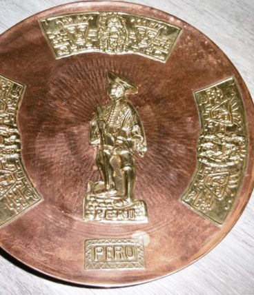 Vintage Assiette Murale en cuivre et laiton Pérou