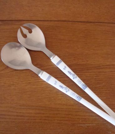 COUVERTS A SALADE STAINLESS  EN INOX ET MANCHES DECORES