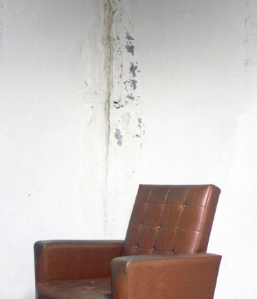 SOLDES -50% - Fauteuil vintage skaï marron années 50