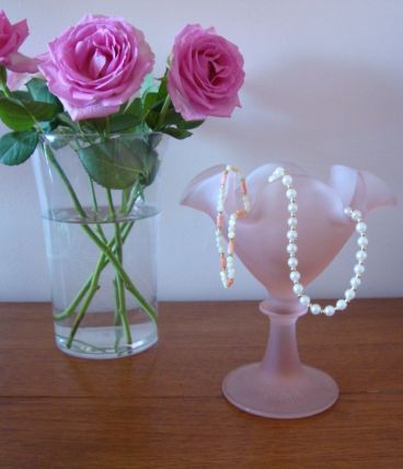 COUPE ROSE PASTEL EN VERRE AVEC PIED