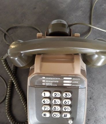 Téléphone vintage à clavier Marron et Kaki