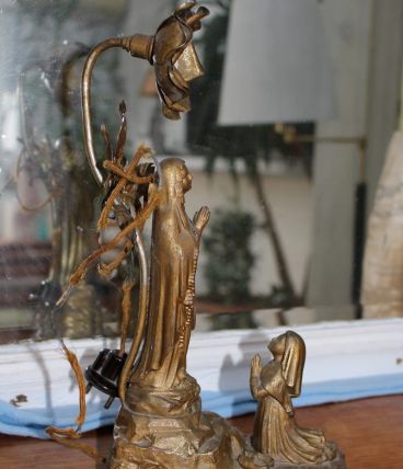 ANCIENNE LAMPE BOÎTE À MUSIQUE AVE MARIA LOURDES