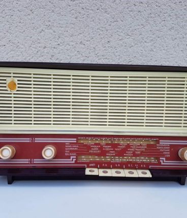 ancien poste de radio Philips B3X de 1956