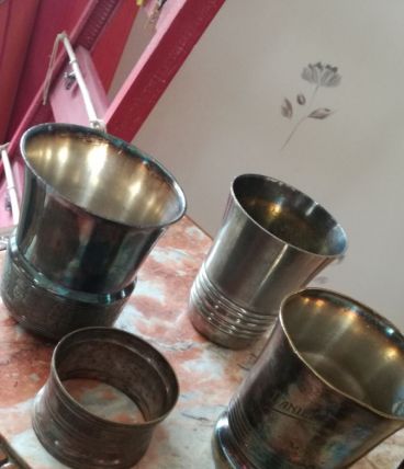 Timbales en argent et rond serviette