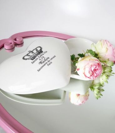 Ravissante boîte à bijoux en porcelaine 