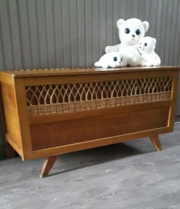 Coffre banc osier rotin vintage scandinave pieds compas 
