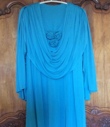 Robe de cérémonie bleue, convient du 48 au 54