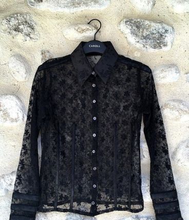 Chemise noire vintage dentelle fleurs transparent ajourée