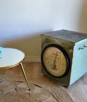 Ancienne balance tabouret meuble de métier