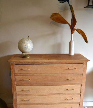 commode pieds compas