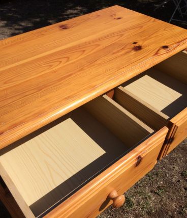 Commode en pin massif