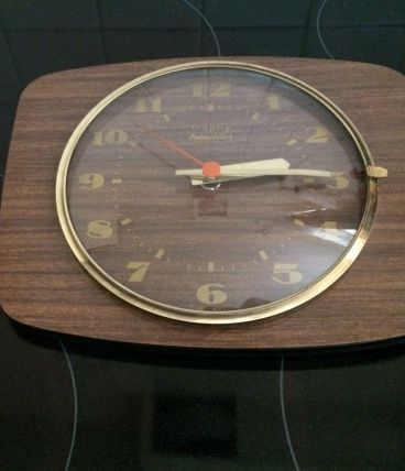 Pendule Trophy en Formica de 1960