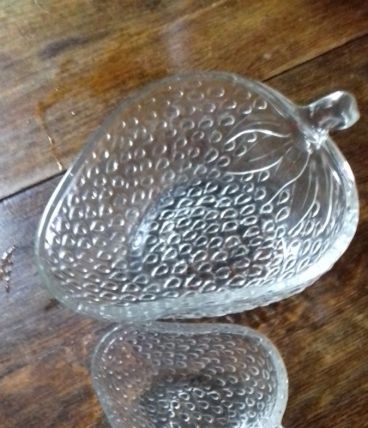 Plats en verre -service à fraises 