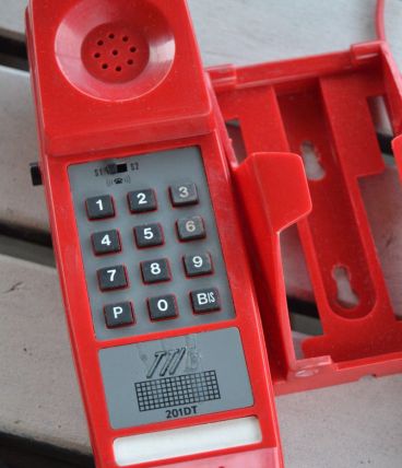 Téléphone Vintage rouge année 70