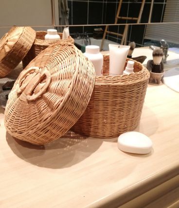 Joli panier en osier. 