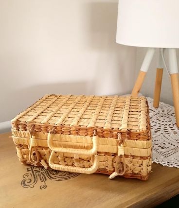 Valisette en osier vintage. 