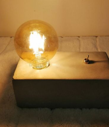 Lampe en béton 