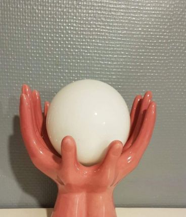 lampe mains céramique vieux rose avec globe opaline blanche