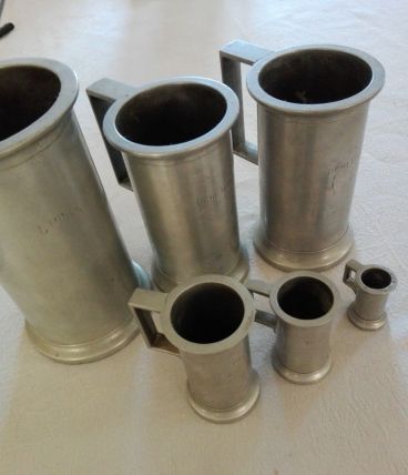 Série de 6 mesures anciennes en étain 