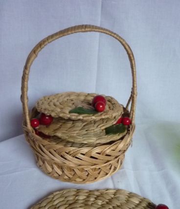 panier tressé + 8 sets