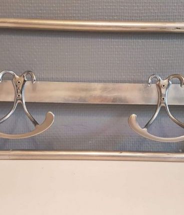 porte manteaux en aluminium avec 2 patères des années 60