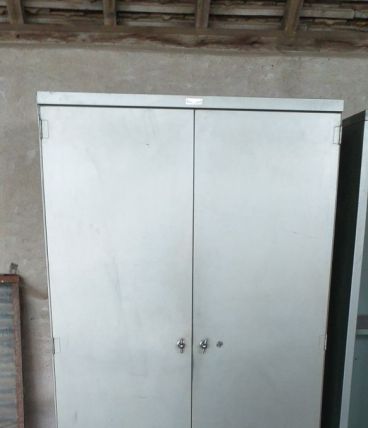Armoire metal