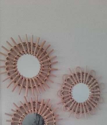 Trois miroirs soleil en rotin 